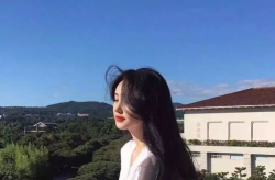 头像女生简单气质唯美,头像女生气质唯美风格解析”
